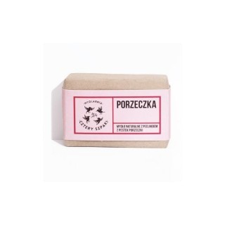 Mydlarnia Cztery Szpaki Natural Currant Soap with Currant Seed Scrub 110 g