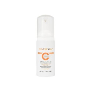 Sunew Med+ Vitamin C actief Reinigingsschuim voor het verwijderen van gezichts- en oogmake-up 40 ml